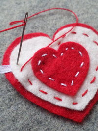 Valentine Hearts Felt Garland DIY Sewing Kit 