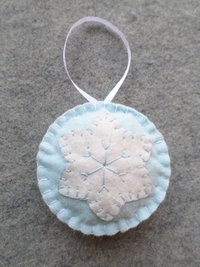 Pastel Ball Felt Holiday Ornament DIY Kit 
