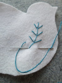White Dove Felt Holiday Ornament DIY Kit 