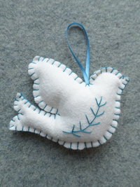White Dove Felt Holiday Ornament DIY Kit 