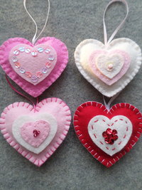 Set of 4 Valentine Hearts Felt Ornaments DIY Sewing Activity Kit 