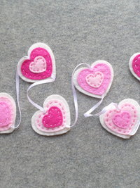 Valentine Hearts Felt Garland DIY Sewing Kit 