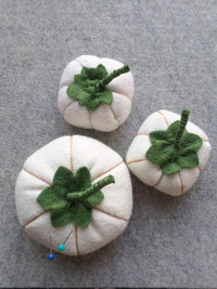 Gourd Felt Pincushion, White Pumpkin 