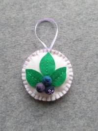 Blueberry Felt Holiday Ornament DIY Kit 