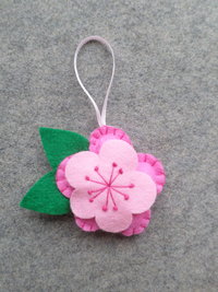 Pink Flower Felt Ornament DIY Kit 