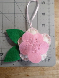 Pink Flower Felt Ornament DIY Kit 
