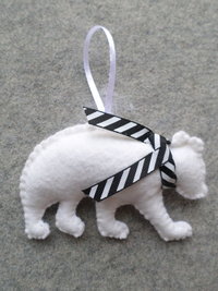 Polar Bear Collegiate Edition Felt Ornament DIY Kit 