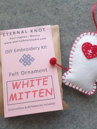  Mitten Felt Holiday Ornament DIY Kit 