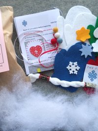 Set of 4 Mittens Felt Ornaments DIY Kit 