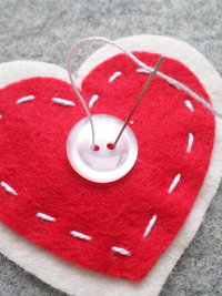 Set of 4 Valentine Hearts Felt Ornaments DIY Sewing Activity Kit 