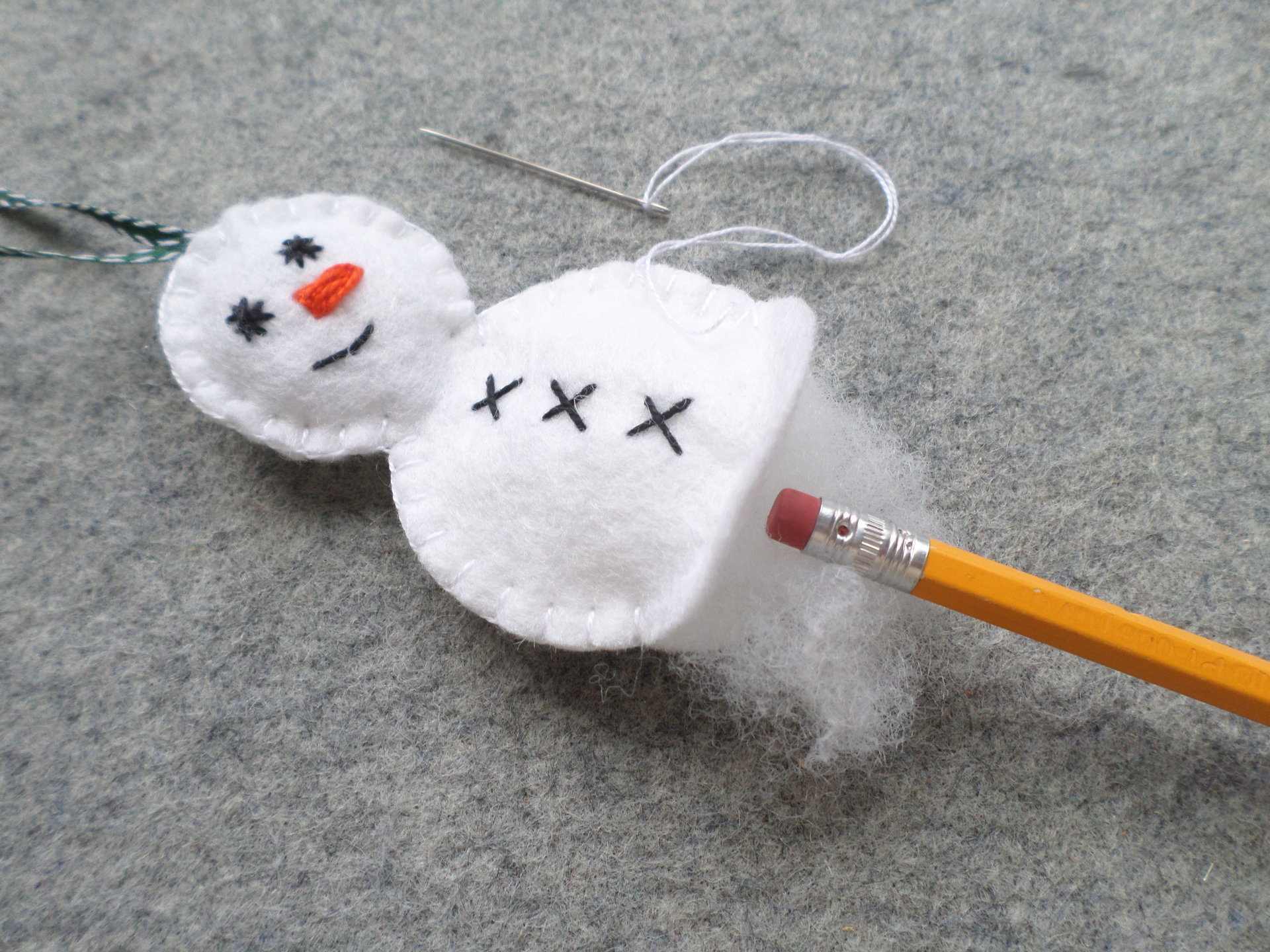 Snowman Felt Holiday Ornament DIY Kit 