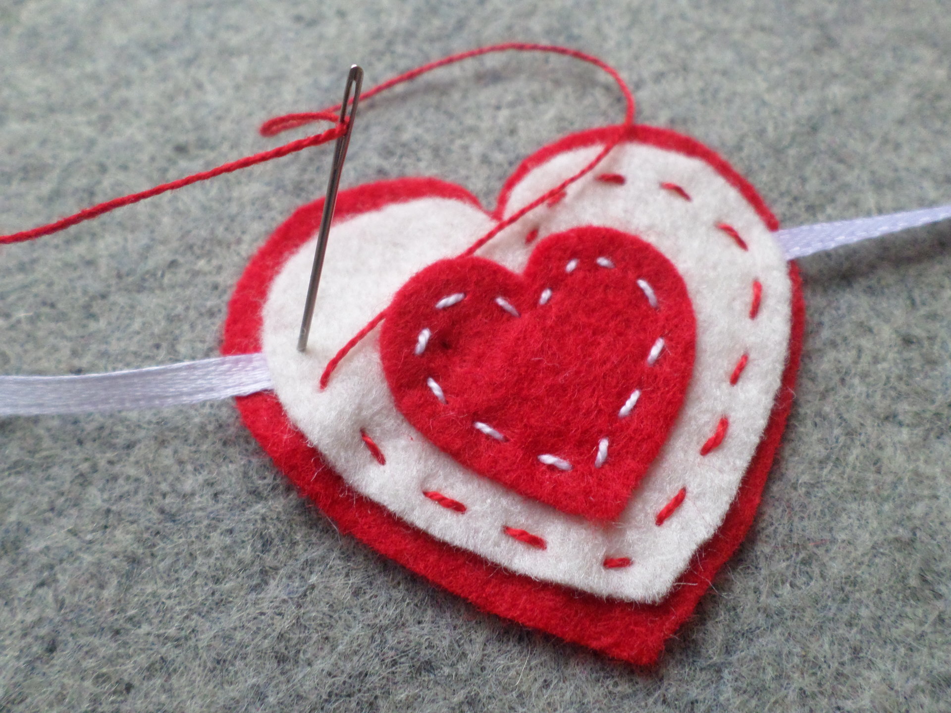 Valentine Hearts Felt Garland DIY Sewing Kit 