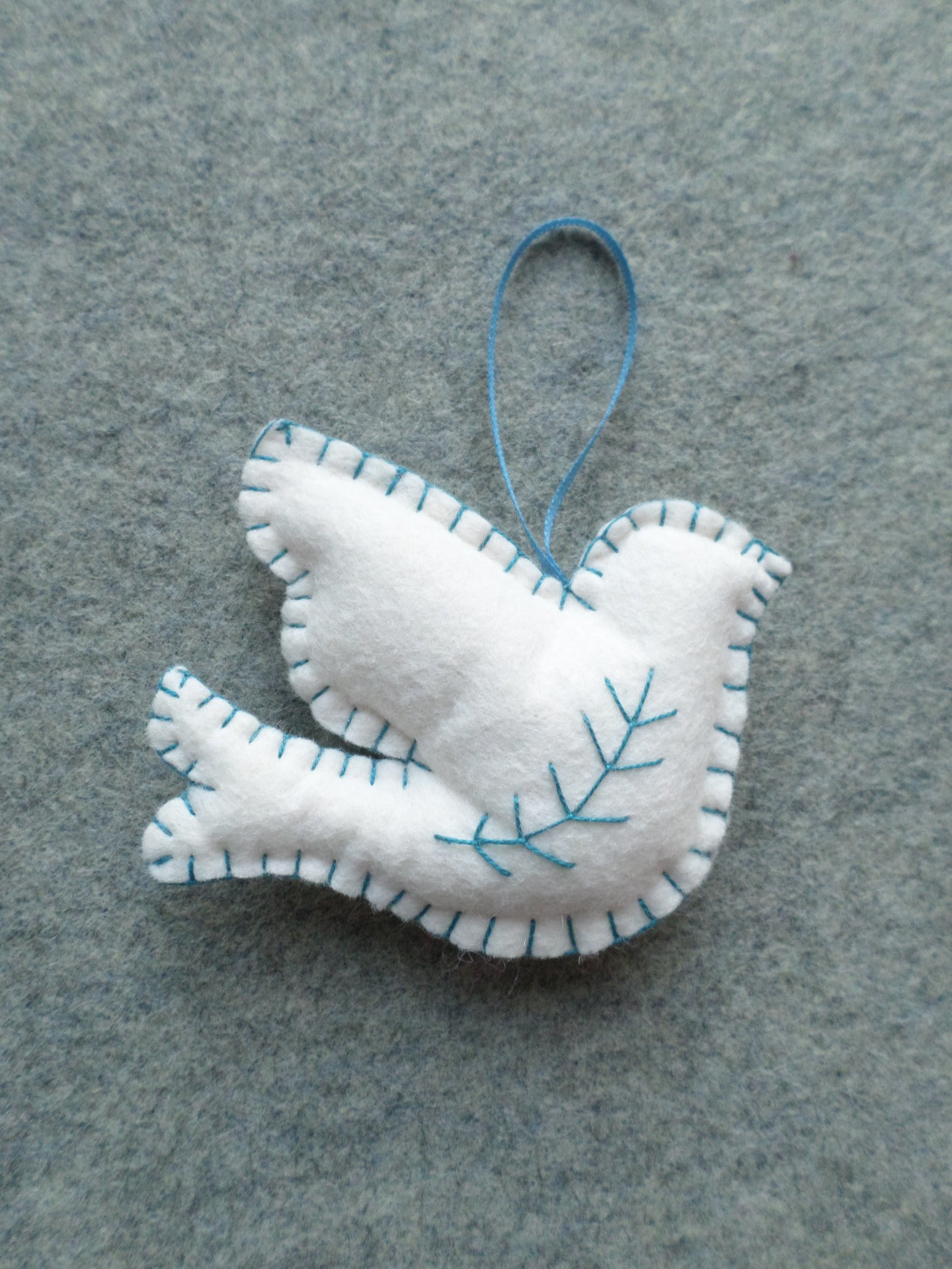 White Dove Felt Holiday Ornament DIY Kit 