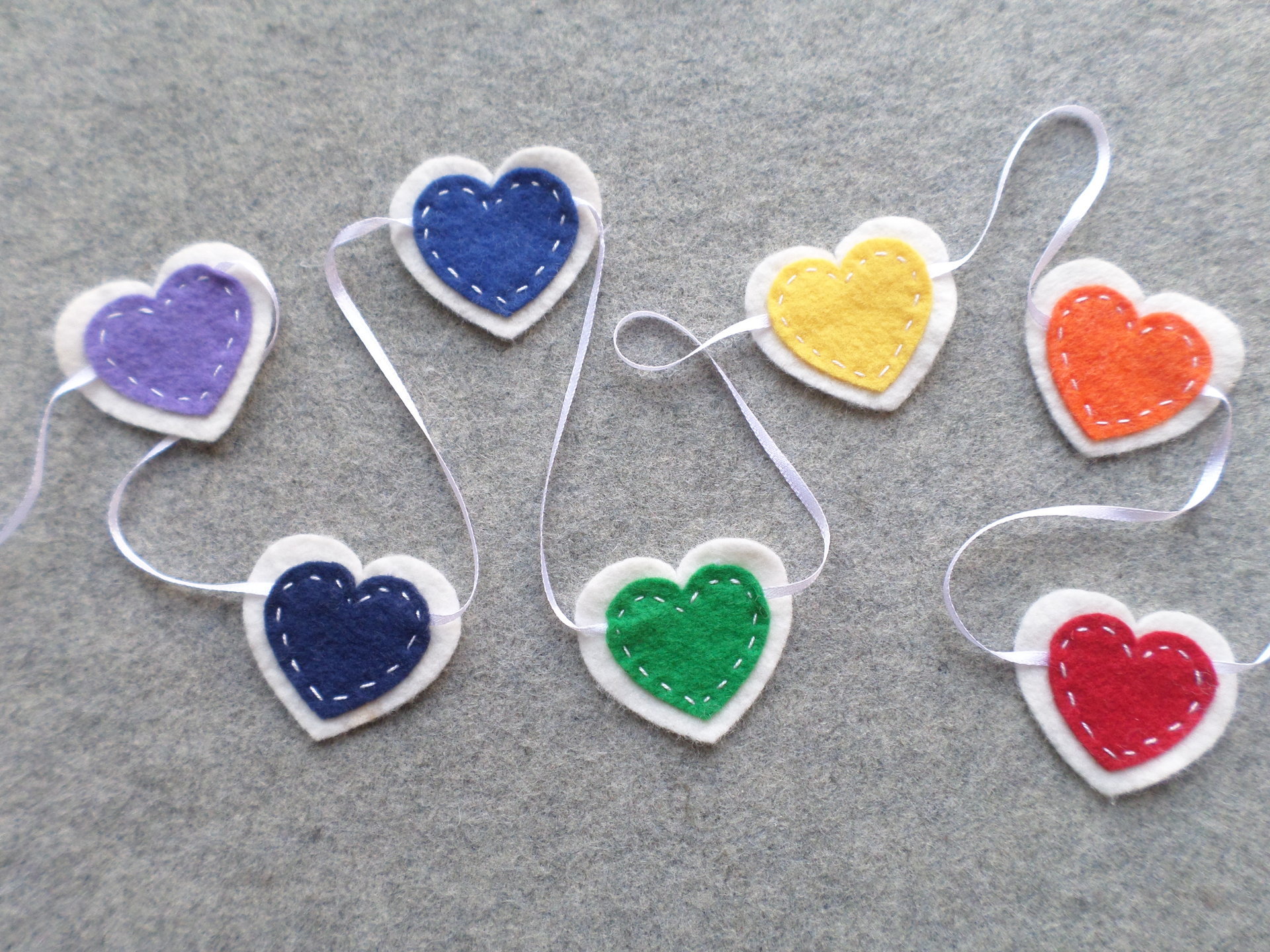 Valentine Hearts Felt Garland DIY Sewing Kit 