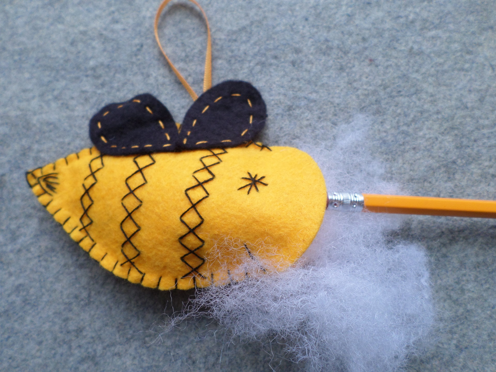 Bumble Bee Felt Holiday Ornament DIY Kit 