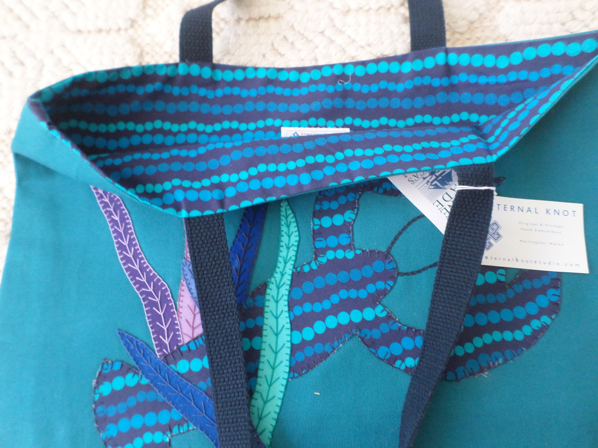 Maine Lobster & Seaweed Hand Embroidered Canvas Tote Bag - MEDIUM