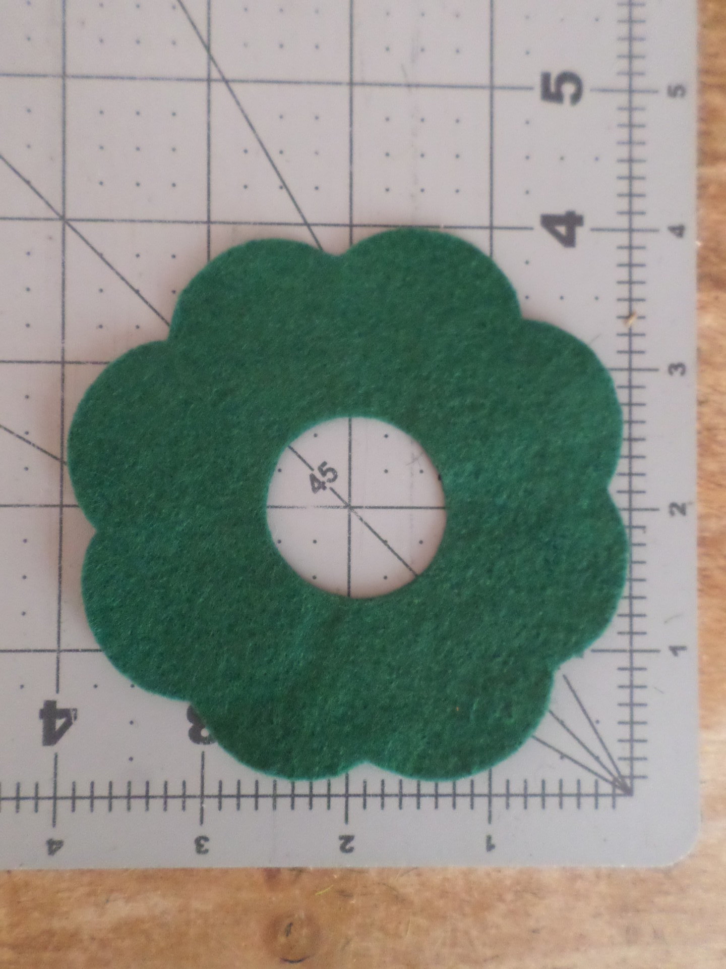 Wreath Felt Holiday Ornament DIY Kit 