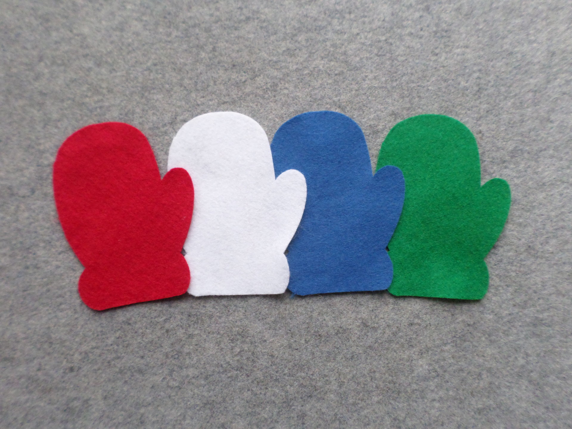 12 Cut Felt Shapes, Mitten Pieces