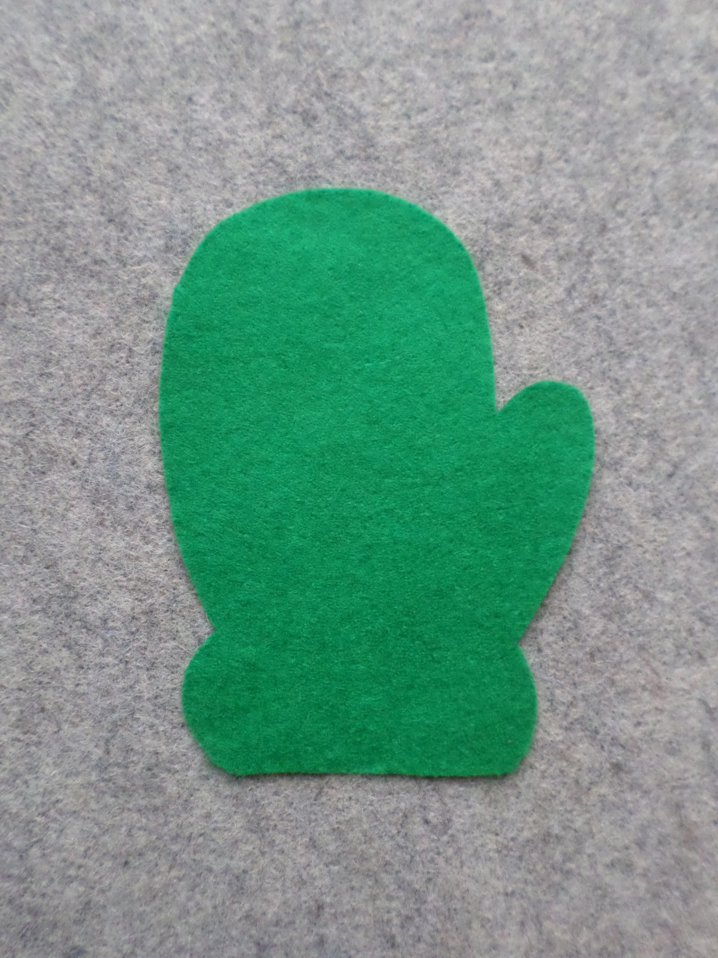 12 Cut Felt Shapes, Mitten Pieces