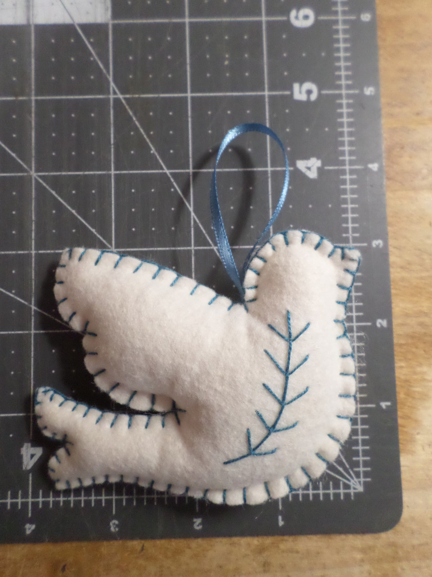 White Dove Felt Holiday Ornament DIY Kit 