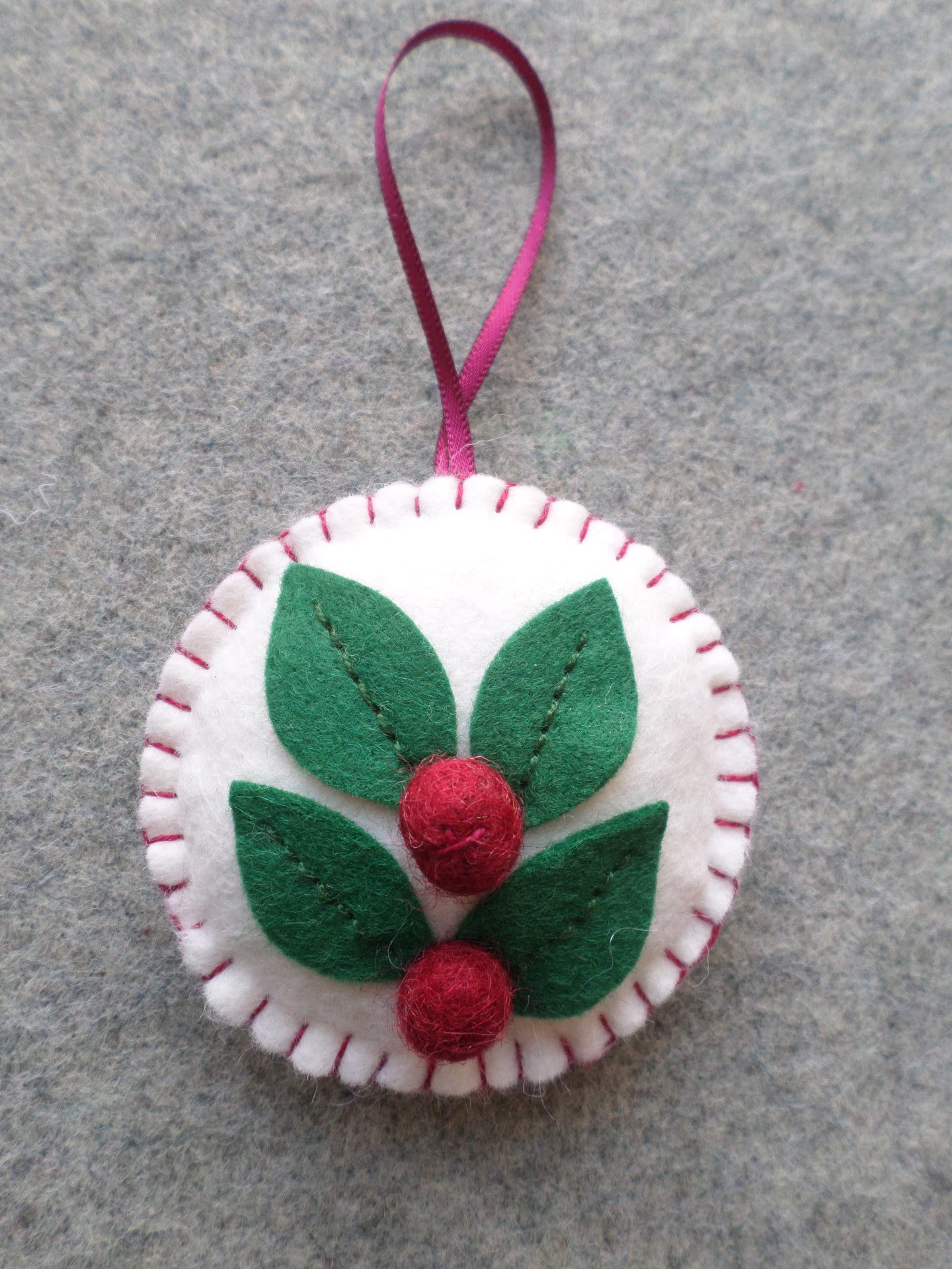 Cranberry Felt Holiday Ornament DIY Kit 