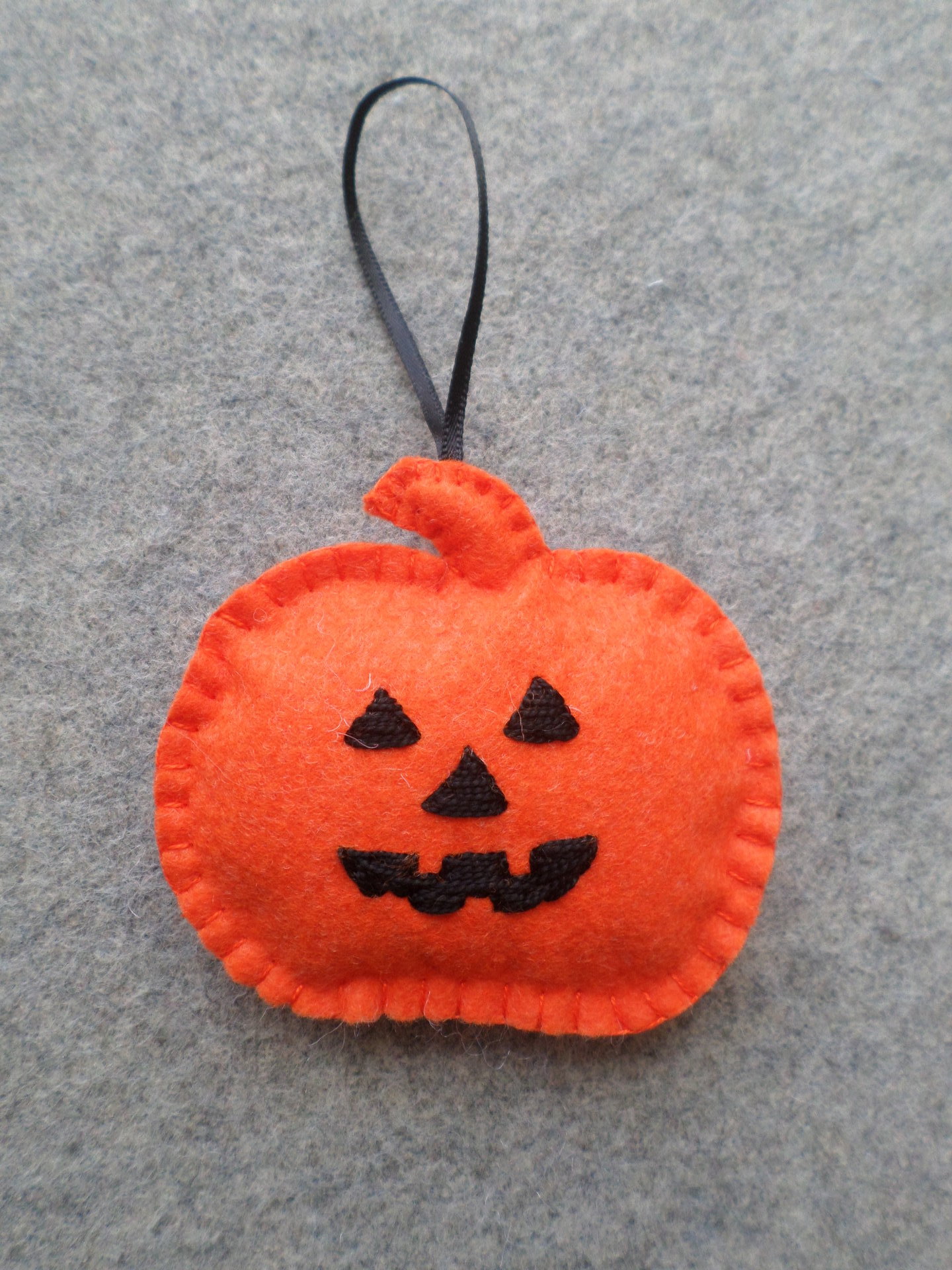 Halloween Felt Holiday Ornament DIY Kit