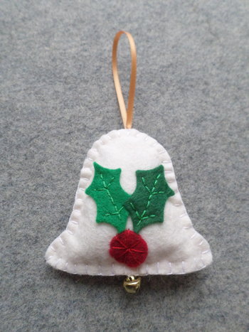 Bell Felt Holiday Ornament DIY Kit 